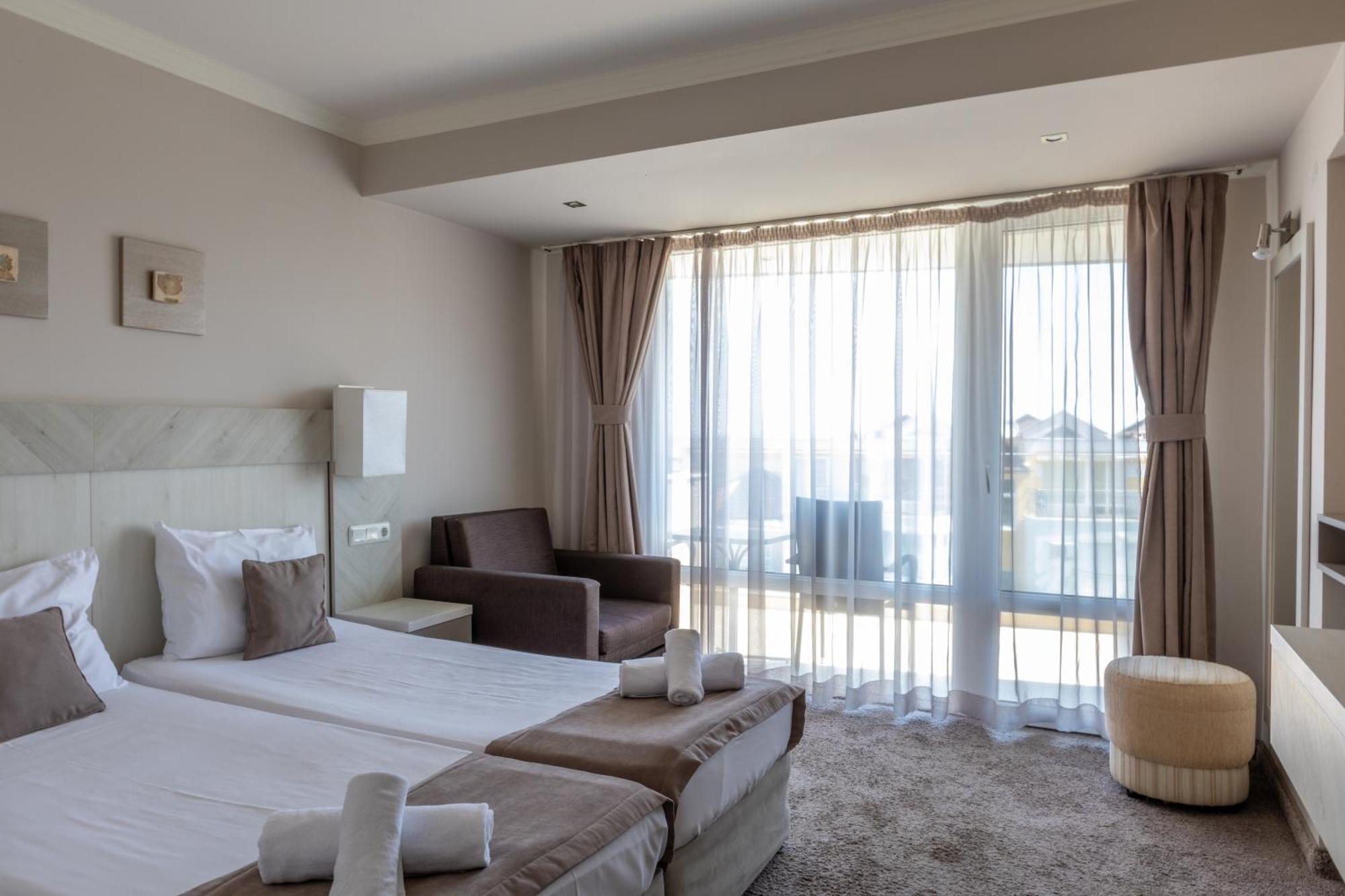 Selena Beach Family Hotel Sozopol Exteriör bild